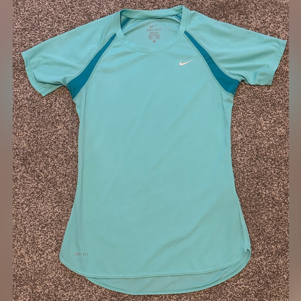 Nike Dri-FIT Short Sleeve Tee